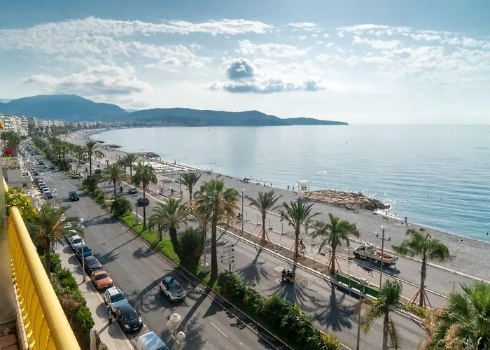 Beachfront Promenade Des 尼斯