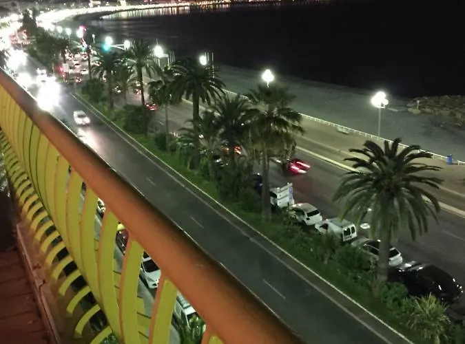 Beachfront Promenade Des